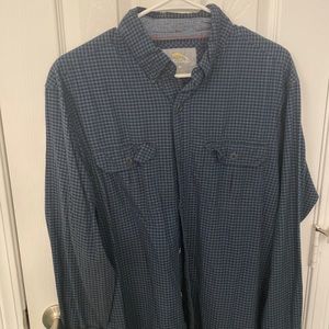 Bob Timberlake button down. Size medium. No flaws.